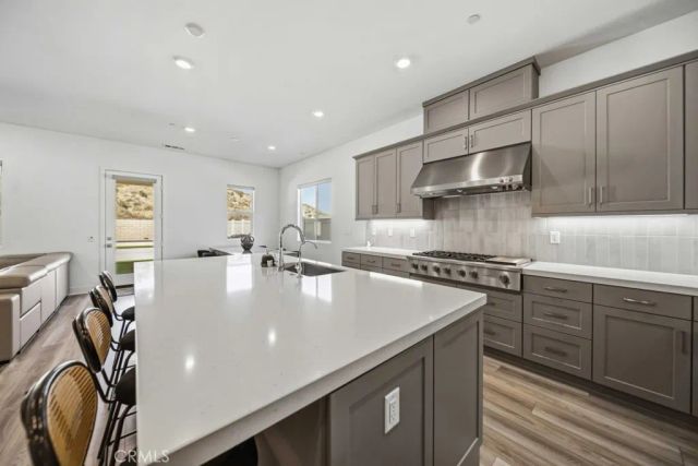 29566 Camino Azar, Valencia, CA 91354