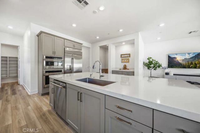 29566 Camino Azar, Valencia, CA 91354