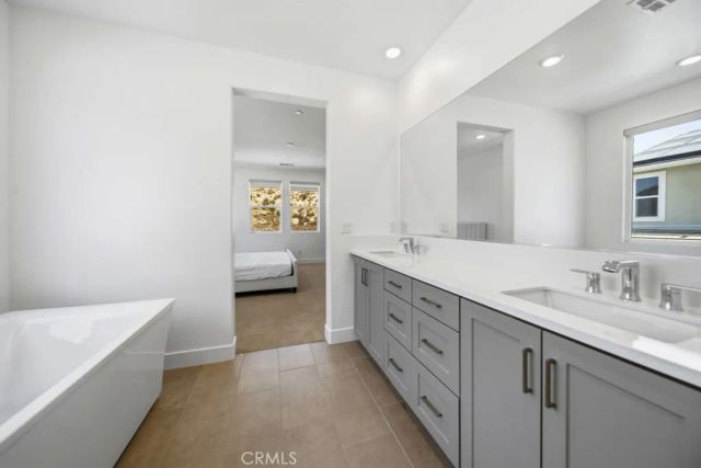 29566 Camino Azar, Valencia, CA 91354