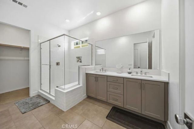 29566 Camino Azar, Valencia, CA 91354