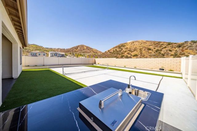 29566 Camino Azar, Valencia, CA 91354