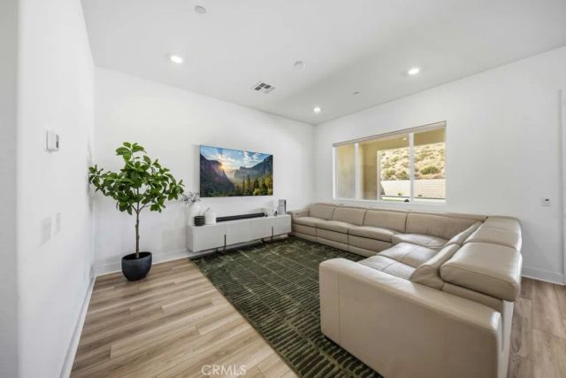 29566 Camino Azar, Valencia, CA 91354