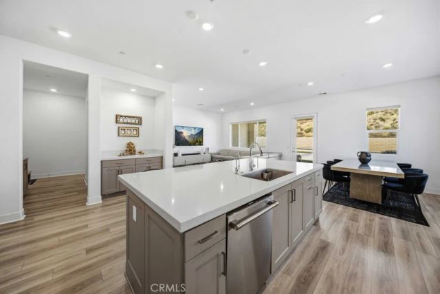 29566 Camino Azar, Valencia, CA 91354
