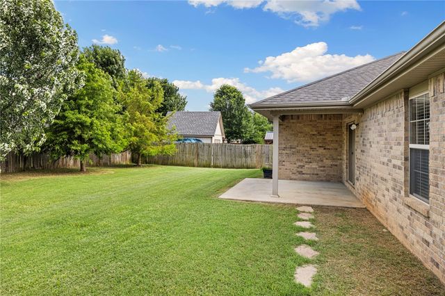 1803 SW Elington Street, Bentonville, AR 72713