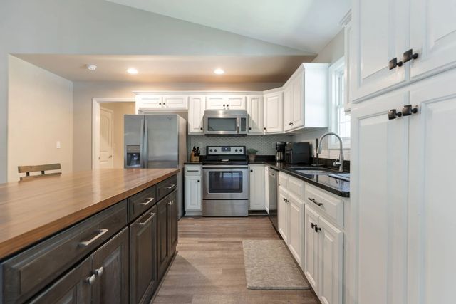 21 Hilltop Dr, Winchester, TN 37398