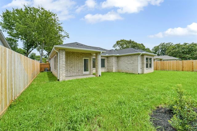 13315 Campos Drive, Houston, TX 77065