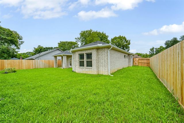 13315 Campos Drive, Houston, TX 77065