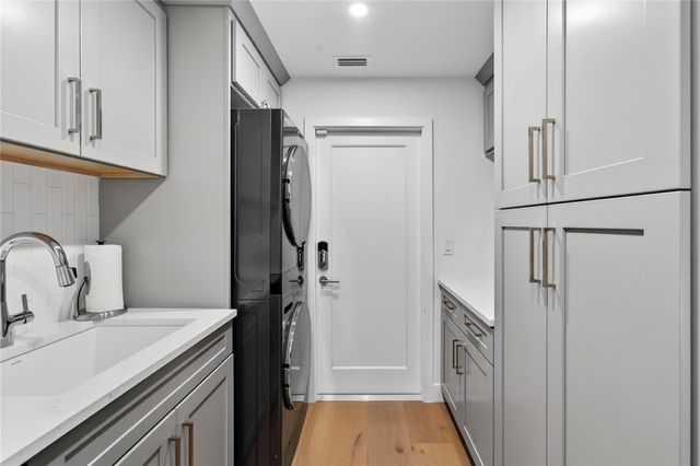 706 Hibiscus Lane, Vero Beach, FL 32963