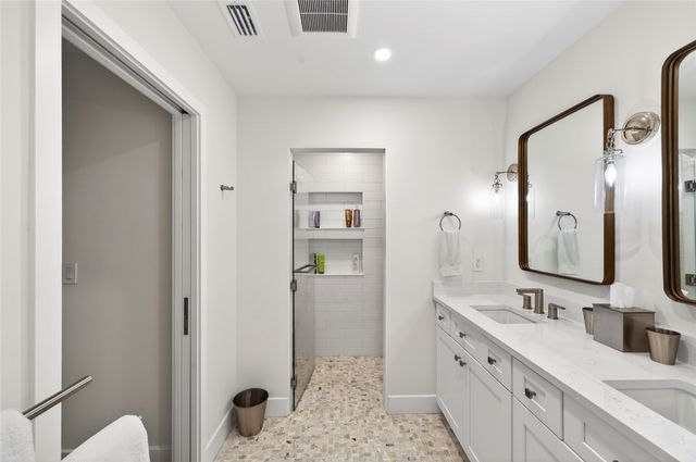 706 Hibiscus Lane, Vero Beach, FL 32963