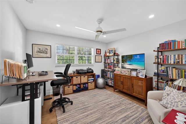 706 Hibiscus Lane, Vero Beach, FL 32963