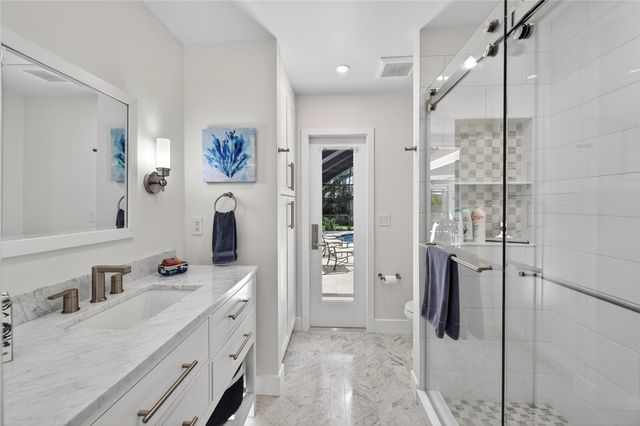 706 Hibiscus Lane, Vero Beach, FL 32963