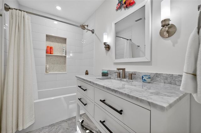 706 Hibiscus Lane, Vero Beach, FL 32963