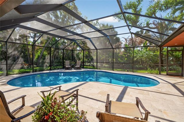 706 Hibiscus Lane, Vero Beach, FL 32963