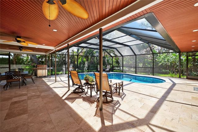 706 Hibiscus Lane, Vero Beach, FL 32963