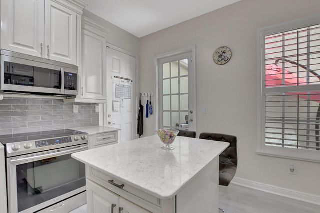 8316 NW 9th Avenue, Boca Raton, FL 33487