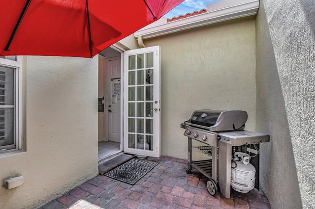 8316 NW 9th Avenue, Boca Raton, FL 33487
