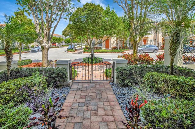 8316 NW 9th Avenue, Boca Raton, FL 33487
