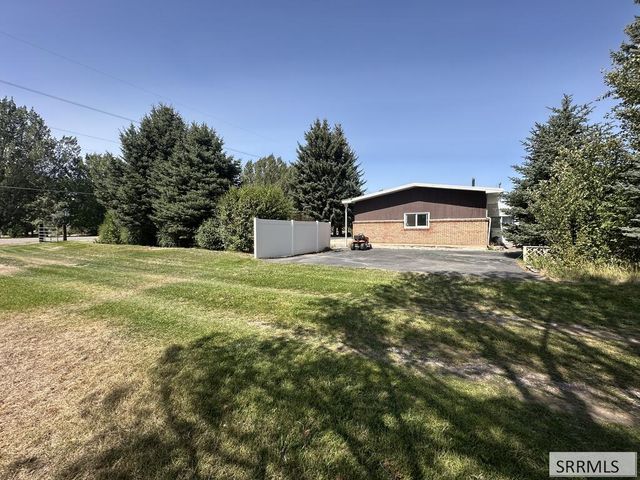 11030 N 45th E, Ucon, ID 83401