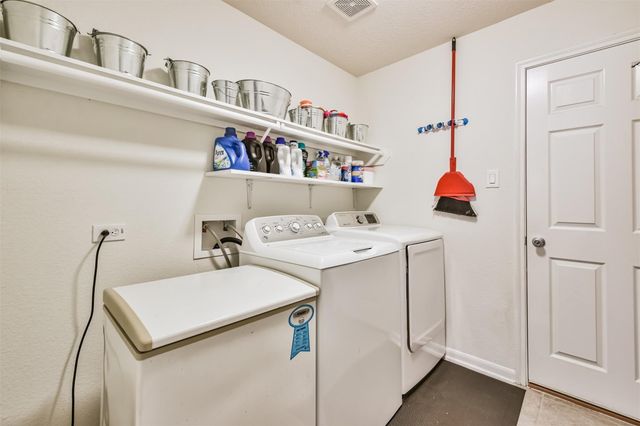 2719 Crosshaven Way, Conroe, TX 77304