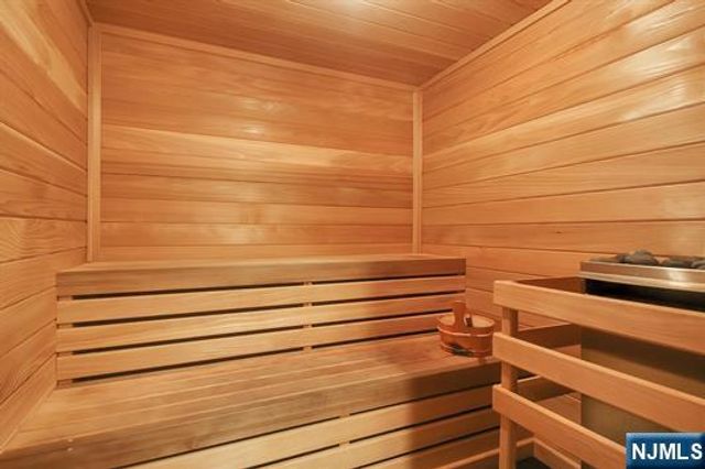 55 Eton Row, Weehawken, NJ 07086