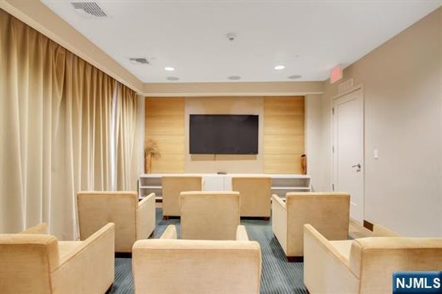 55 Eton Row, Weehawken, NJ 07086