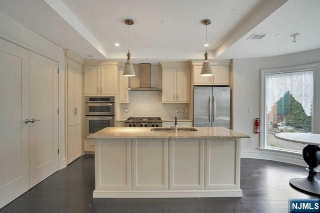 55 Eton Row, Weehawken, NJ 07086