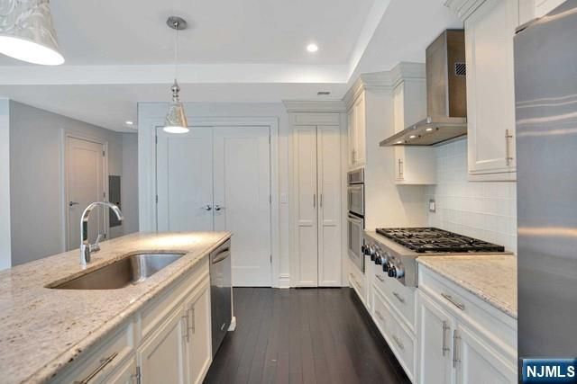 55 Eton Row, Weehawken, NJ 07086