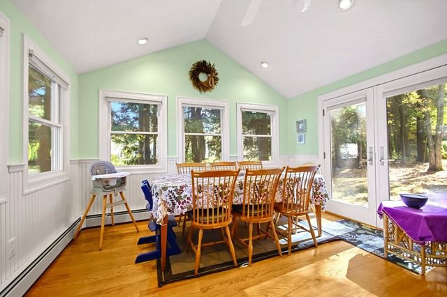 28 Arbor Dr, Shrewsbury, MA 01545