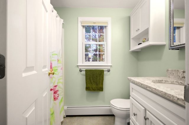 28 Arbor Dr, Shrewsbury, MA 01545