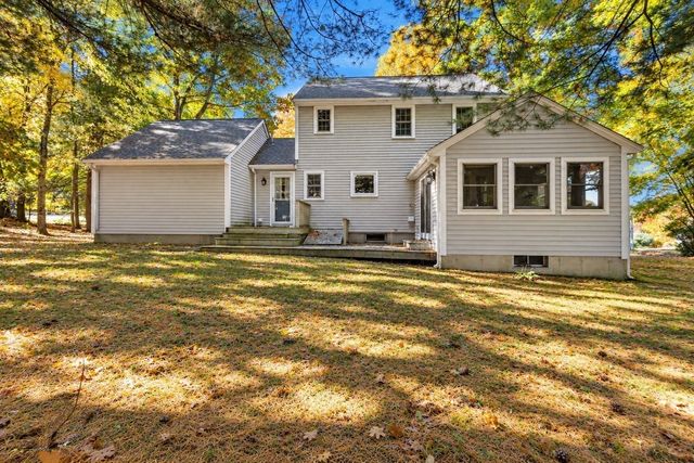 28 Arbor Dr, Shrewsbury, MA 01545