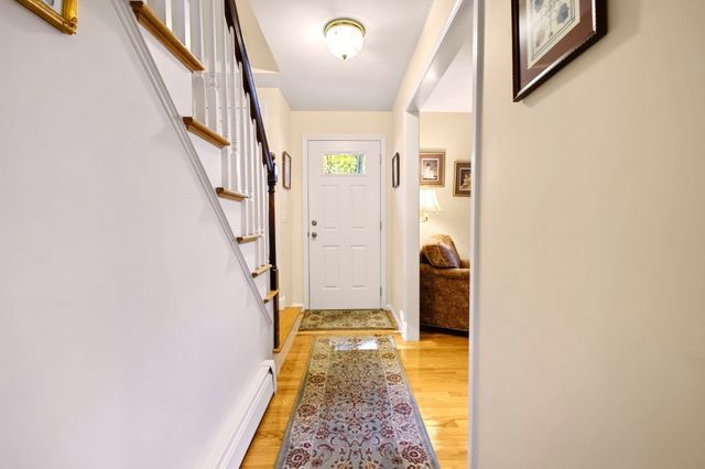 28 Arbor Dr, Shrewsbury, MA 01545