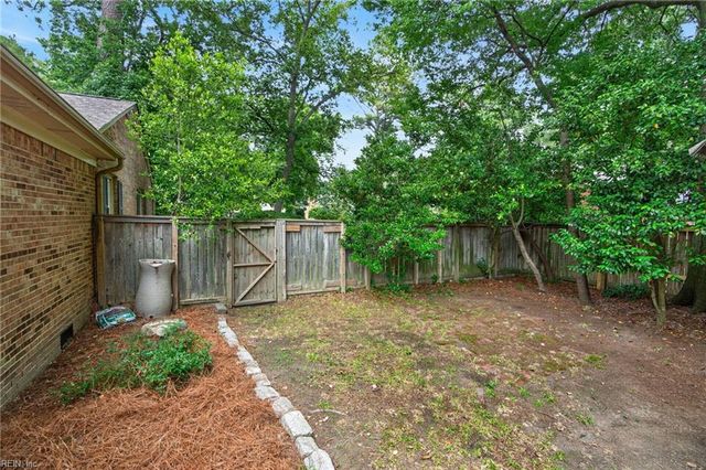 2153 Hollybriar PT, Norfolk, VA 23518