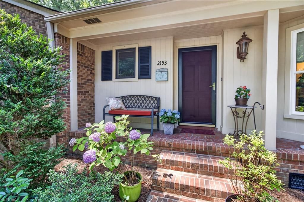 2153 Hollybriar PT, Norfolk, VA 23518