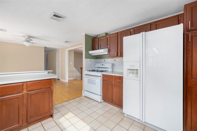 95 Amy Drive, Cranston, RI 02921