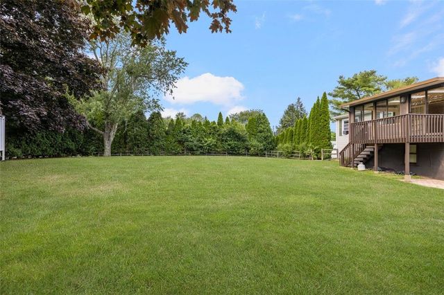 95 Amy Drive, Cranston, RI 02921