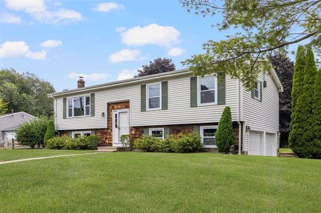 95 Amy Drive, Cranston, RI 02921