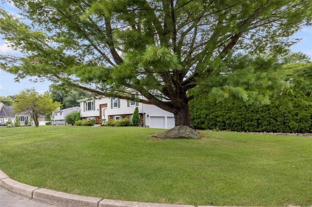 95 Amy Drive, Cranston, RI 02921