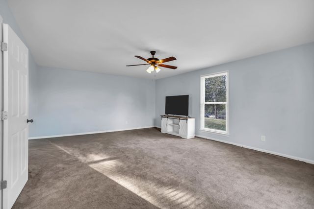 1917 Graceland Dr, Goodlettsville, TN 37072
