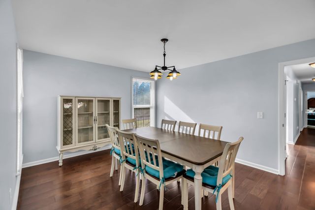 1917 Graceland Dr, Goodlettsville, TN 37072