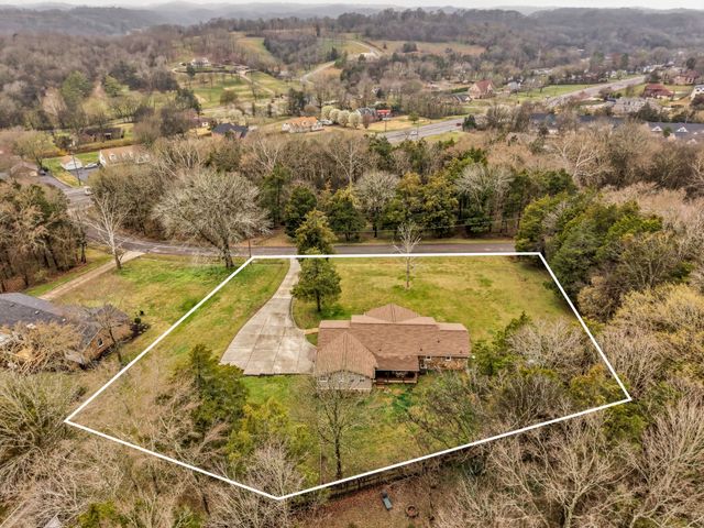 1917 Graceland Dr, Goodlettsville, TN 37072