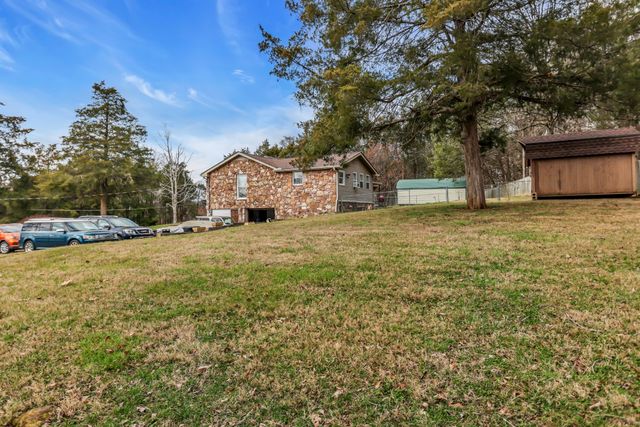 1917 Graceland Dr, Goodlettsville, TN 37072