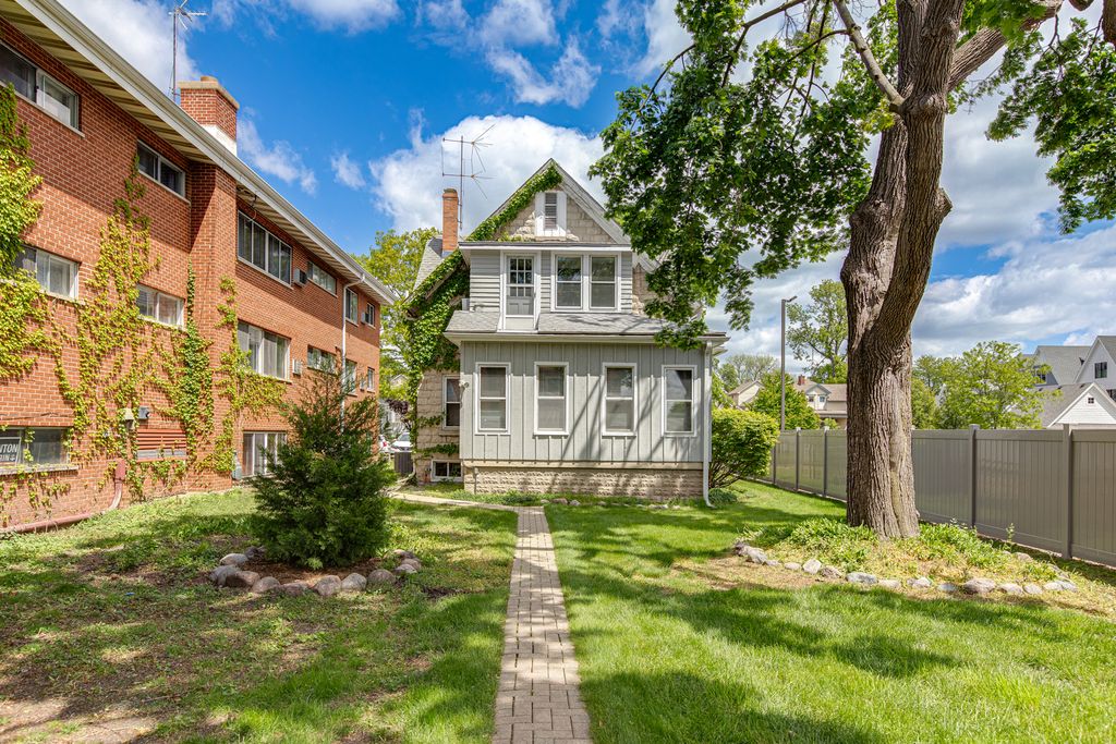 422 W Wesley Street, Wheaton, IL 60187 — photo 4
