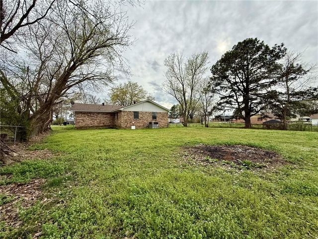 3505 E 5th Street, Russellville, AR 72802
