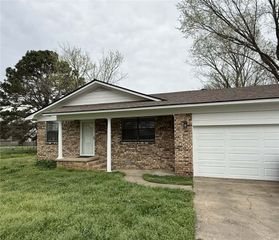 3505 E 5th Street, Russellville, AR 72802