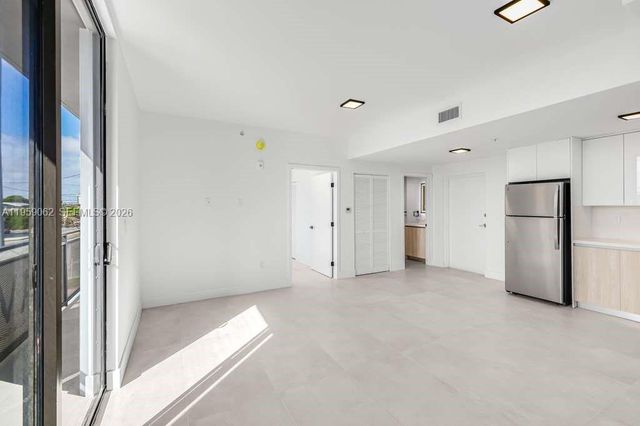 1547 NW 2nd St 201, Miami, FL 33125