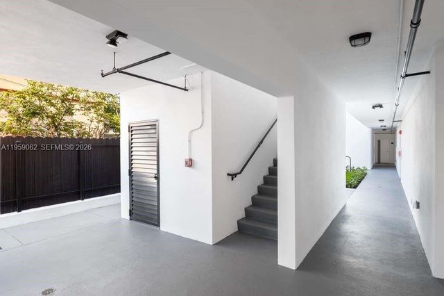 1547 NW 2nd St 201, Miami, FL 33125