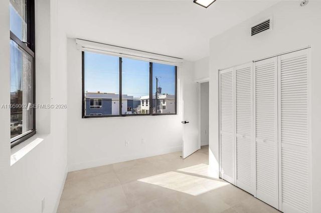 1547 NW 2nd St 201, Miami, FL 33125