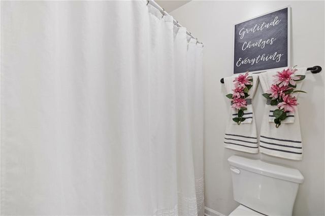 289 Greighmoor Court, Loganville, GA 30052