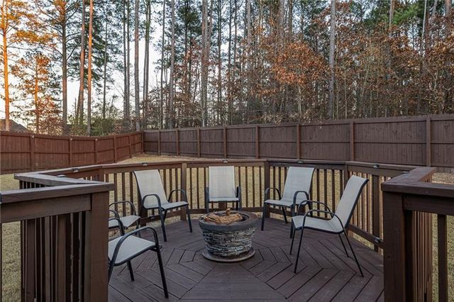 289 Greighmoor Court, Loganville, GA 30052