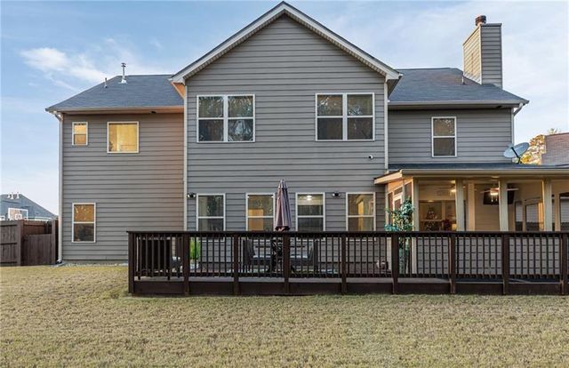 289 Greighmoor Court, Loganville, GA 30052